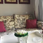 Mi Capricho, Beachfront, Grownfloor, Private Garden & Terrace Апартаменты *