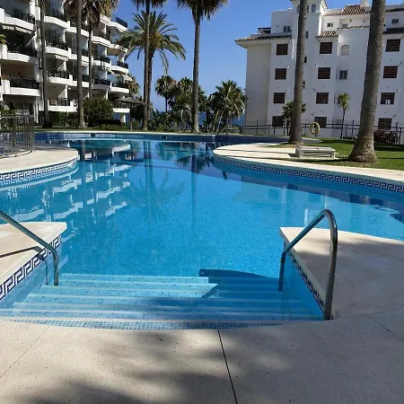 Apartment Mi Capricho, Beachfront, Grownfloor, Private Garden & Terrace Sitio de Calahonda