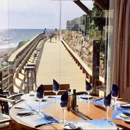 Apartment Mi Capricho, Beachfront, Grownfloor, Private Garden & Terrace
