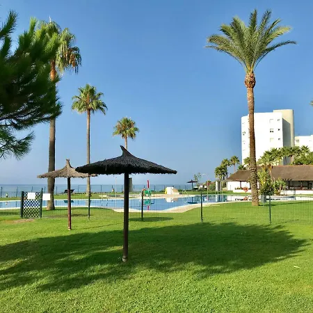 Mi Capricho, Beachfront, Grownfloor, Private Garden & Terrace Sitio de Calahonda