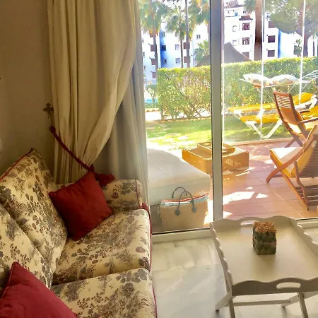 Apartment Mi Capricho, Beachfront, Grownfloor, Private Garden & Terrace
