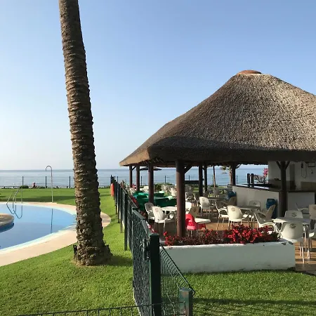 Mi Capricho, Beachfront, Grownfloor, Private Garden & Terrace * Sitio de Calahonda